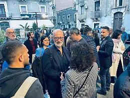 I progressisti alla "prima" di Caserta, Bianco (assente) si prende la scena