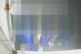 Rubano una carta di credito e fanno acquisti a sbafo: tre arresti a Catania