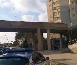 Catania, barricato in casa per ore si &egrave; arreso alla polizia. "Sono stato avvelenato"