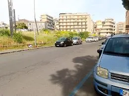 Catania: erbacce alte due metri al largo Bordighera