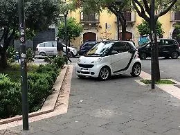 Catania. Piazza Sciuti: uno spettacolo indecente