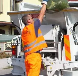 Ragusa, sospeso il ritiro della plastica