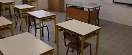 In 24 anni di servizio presente solo per 4 mesi: destituita prof di storia
