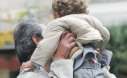 Le sorelline sono state "riunite" dalla Corte d'Appello: &laquo;Stiano con il padre&raquo;
