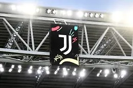 Juventus sotto la lente dell'UEFA: rischio sanzioni e stop ai nuovi acquisti