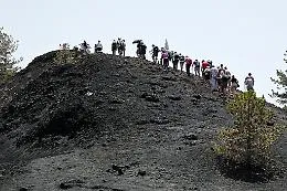 Dal Vesuvio all&rsquo;Etna: una passeggiata di 700 km a difesa del territorio