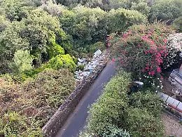 Via del Canalicchio (Ct): incivilt&agrave; e disinteresse