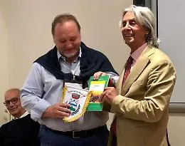 Lions Club Agrigento Valle dei Templi, i libri di Francesco Pira in dono alla Biblioteca di Bianchi