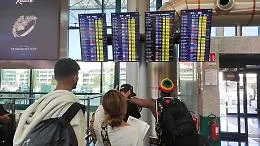 I "costi accessori" che quintuplicano le tariffe degli aerei, l'ira di Schifani: &laquo;Basta con la lobby dei voli&raquo;
