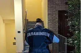 Uccide la ex a coltellate e va  a confessare, fermato 23 enne