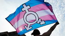 Dopo sei giorni su una barella, Iolanda ottiene un ricovero rispettoso: Fico annuncia linee guida anti-discriminazione