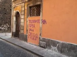 Catania: piazza Cutelli ostaggio dei vandali