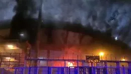 Brindisi Catania a rischio dopo l'incendio allo stadio di Taranto: cosa pu&ograve; accadere