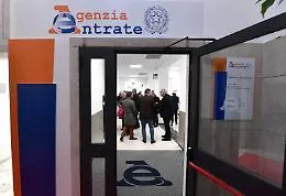 Tregua di agosto da  Agenzia delle entrate e in casa Inps, stop a cartelle, verbali, notifiche