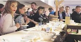 Pane, caponata, formaggi, olio: la Sicilia a Bruxelles sfodera l&rsquo;artiglieria pesante