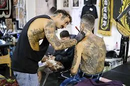 A Catania tutti pazzi per i tatuaggi, opere d'arte indelebili
