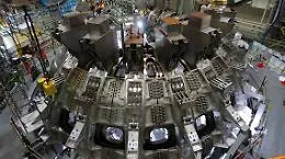 Giappone, inaugurato il pi&ugrave; grande reattore a fusione nucleare