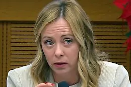 Meloni frena e avverte: "Basi solide per gli asset o vince Mosca"