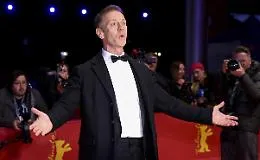 Rocco siffredi denunciato dalla giornalista: &laquo;Allusioni sessuali e battute, mi ha molestata&raquo;