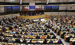 L'Italia obbligata a reintrodurre l'abuso d'ufficio? Il Parlamento europeo approva la direttiva anticorruzione
