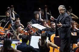 Riccardo Muti a Lampedusa per lo &ldquo;Stabat Mater&rdquo;di Sollima e Arriva