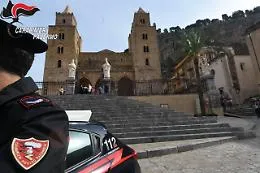Prof e personale Ata di due istituti paritari sfruttati: sequestrati beni per un milione