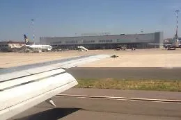 Pantelleria, aeroporto di nuovo operativo: rimosso l'aereo militare che aveva avuto problemi in fase di atterraggio