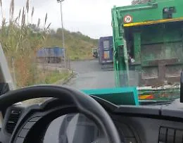 Di munnizza, siccit&agrave; e roghi, di rimpasti e altri disastri