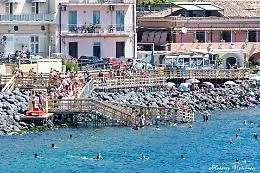 Catania: un solo solarium a San Giovanni Li Cuti, forse una spiaggia libera in pi&ugrave; alla Plaia