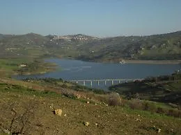 Siccit&agrave;, la Regione trova l'acqua per arance e pesche dell&rsquo;Agrigentino. Schifani: &laquo;Salviamo le produzioni d&rsquo;eccellenza&raquo;