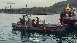 Naufragio Bayesian, parla il marinaio: &laquo;La barca si &egrave; inclinata, camminavamo sulle pareti&raquo;