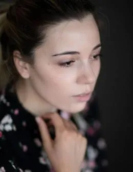 "Infarto curato con antidolorifici", morta giovane attrice a Roma