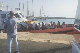 Gli sbarchi a Pozzallo non si fermano, arrivati altri 37 migranti: uno &egrave; un minore