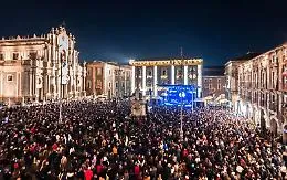 Capodanno Mediaset, in piazza Duomo al massimo 7.800 persone e metropolitana aperta fino alle 3