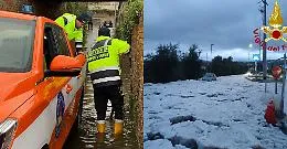 Torrenti in piena, ghiaccio sulle strade e persino un funerale rinviato: cos&igrave; il maltempo ha flagellato la Sicilia