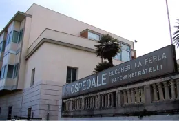 Ventenne accoltellato in una rissa a Palermo, i familiari creano disordini al pronto soccorso