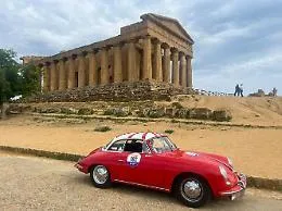 Il "museo viaggiante" del Giro di Sicilia torna nell'Agrigentino: tra Templi, Scala dei Turchi e i luoghi del Gattopardo