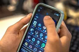 Attenti al finto sms della banca: &egrave; cos&igrave; che vi svuotano il conto corrente