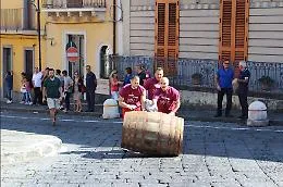 Sfida a "colpi" di botti, Santa Venerina circuito per la battaglia tra le Citt&agrave; del Vino nelle vie del paese