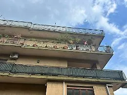 &Egrave; morta la donna caduta dal balcone mentre puliva i vetri a Mascali