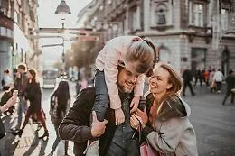 Il piacere autentico? Famiglia e piccoli gesti al centro del benessere dei siciliani: 9 su dieci vogliono la semplicit&agrave; 