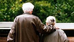 Perch&eacute; le donne vivono pi&ugrave; degli uomini? Dalla scienza arriva una risposta sorprendente 