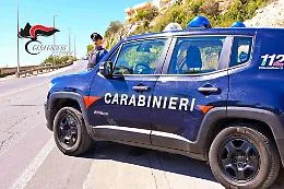Ispica, incendia auto in strada: denunciato