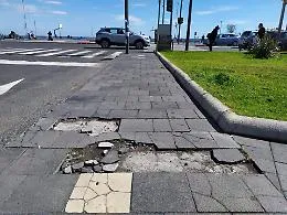 &laquo;A Catania tappata una buca se ne forma un'altra&raquo;