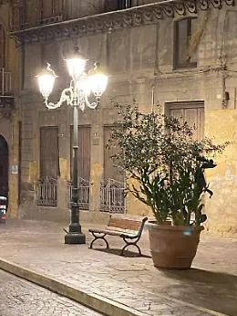 Furto al Circolo dei Nobili di Agrigento: rubato l'impianto di amplificazione