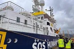 La Humanity 1 approder&agrave; a Porto Empedocle con 39 migranti e due salme, il porto di Bari escluso per assenza di cella frigorifera