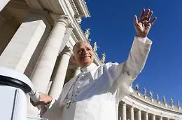 Papa Leone XIV: &laquo;La Pasqua spezza l'oscurit&agrave; e rinnova la speranza contro ingiustizie e guerre&raquo;