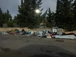 Ragusa e le discariche di vestiti a cielo aperto