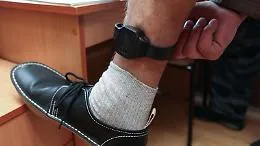 Pachino, per un dipendente comunale braccialetto elettronico e divieto di avvicinamento al sindaco 
