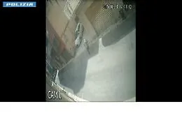 Finto corriere ruba la collana a un'anziana in centro storico: due marsalesi ai domiciliari